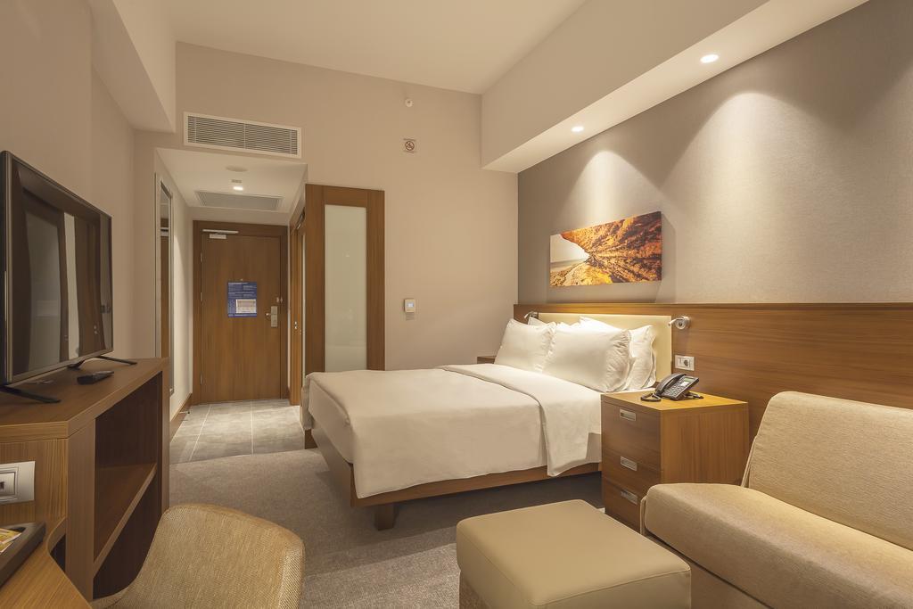 Hampton By Hilton Kocaeli Symbol Hotel Ngoại thất bức ảnh