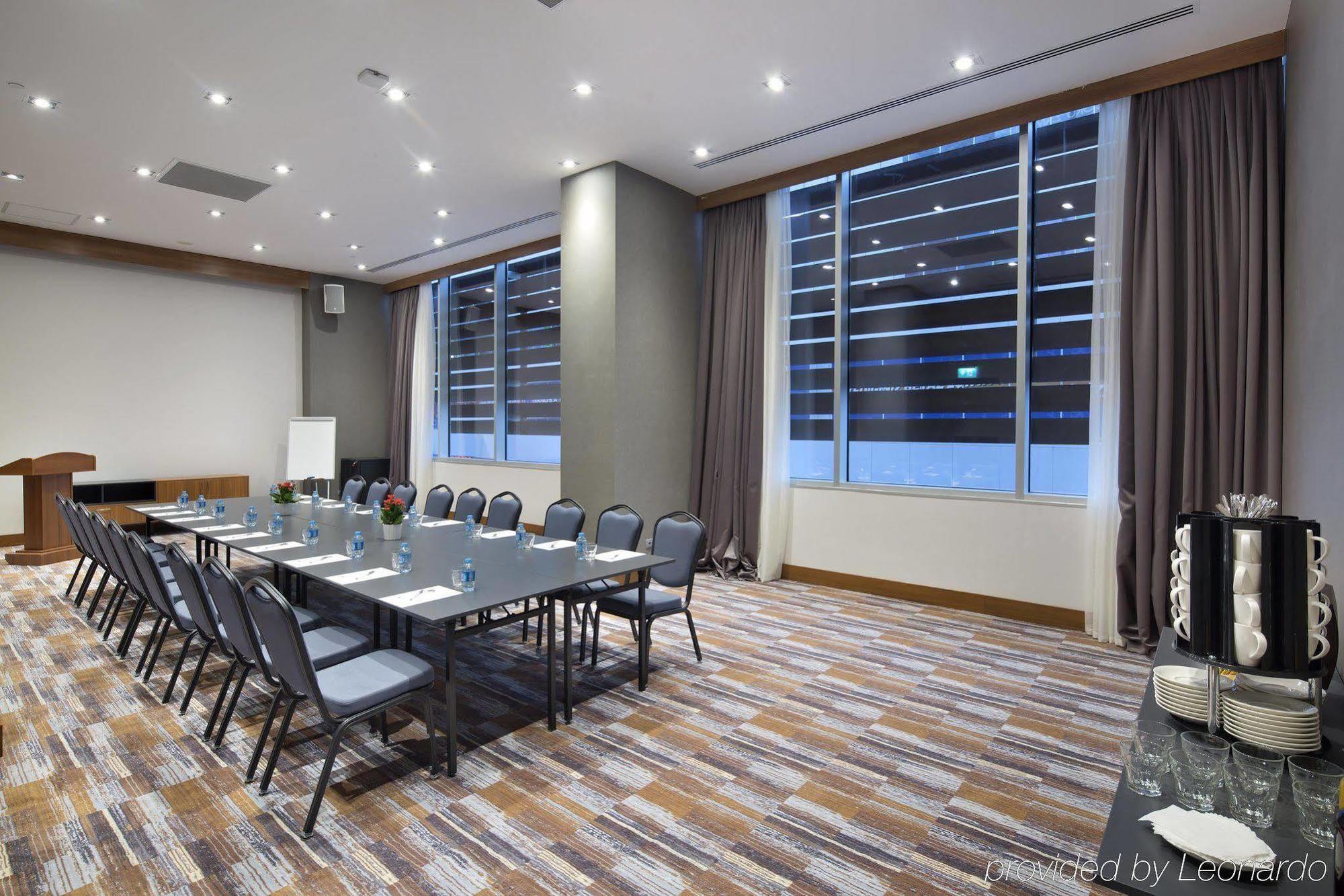 Hampton By Hilton Kocaeli Symbol Hotel Ngoại thất bức ảnh
